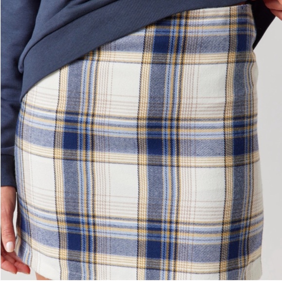 Francesca’s Blue Rain Plaid Mini Skirt - Picture 5 of 6